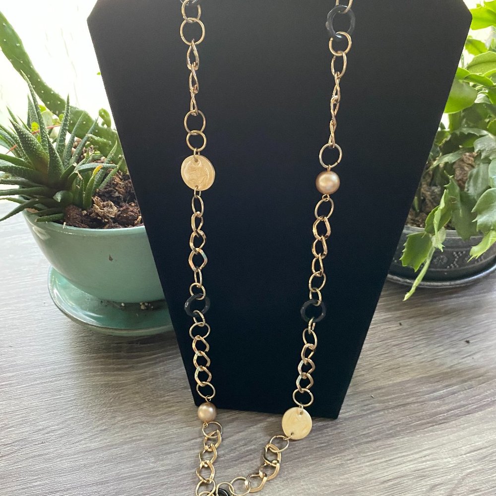Daisy Fuentes Gold tone Necklace